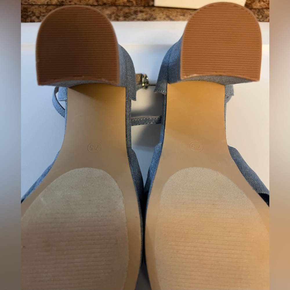LOFT Chambray Bow Platform Heels - Picture 2 of 10